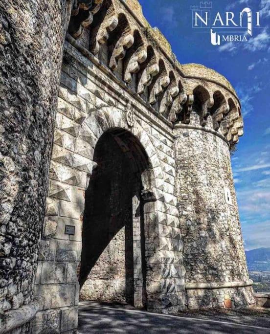 Fresco E Colorato Appartamentino In Narni Scalo Esterno foto